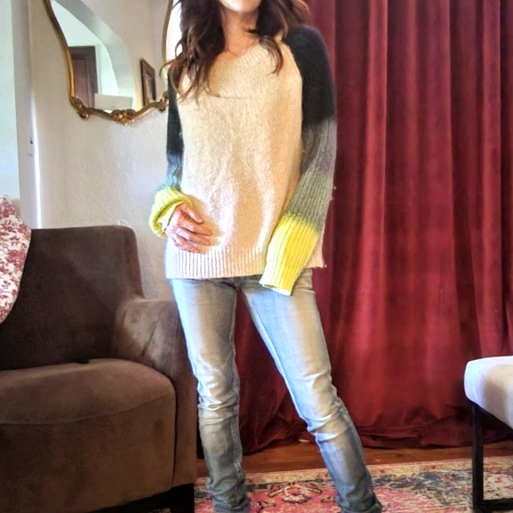 Sl LAB SWEATER (Bloomingdales)